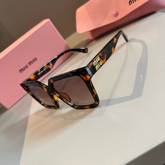 MIU MIU Logo Oversize Sunglasses - Picture 1 of 9